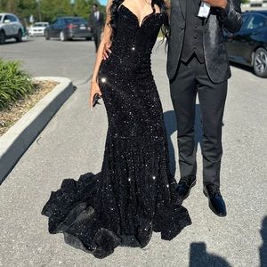 beautiful black mermaid silhouette dress